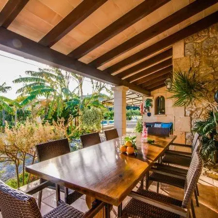 Holiday Sleeps 8 With Pool Air Con And Wifi بيت للعطل بويينسا