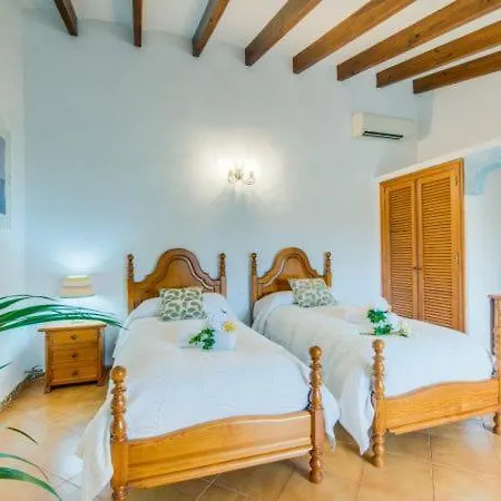Holiday Sleeps 8 With Pool Air Con And Wifi *